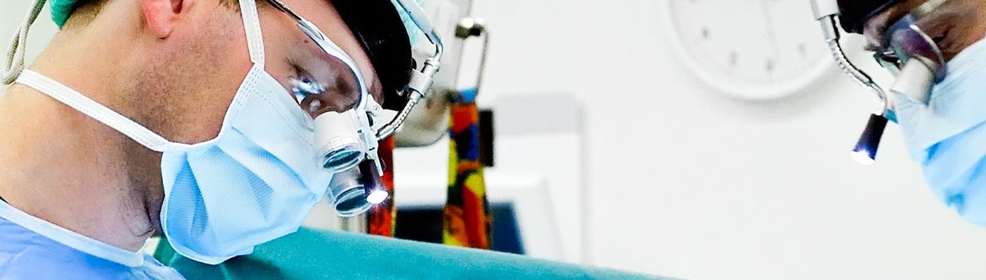 Foto van een chirurg