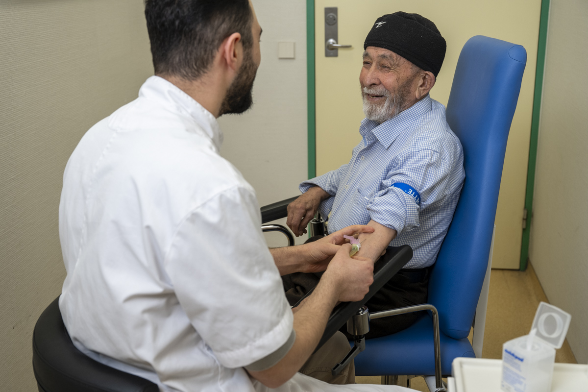 Bloedafname bij patiënt