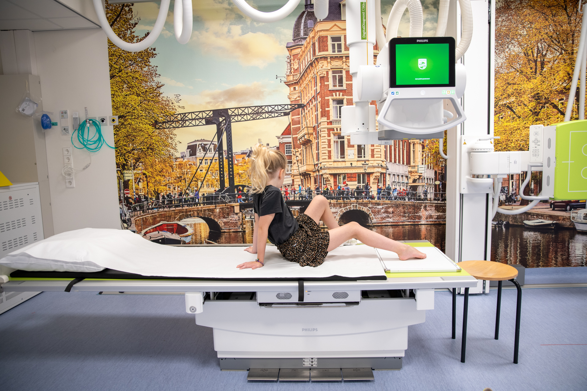 patient op rontgen bed